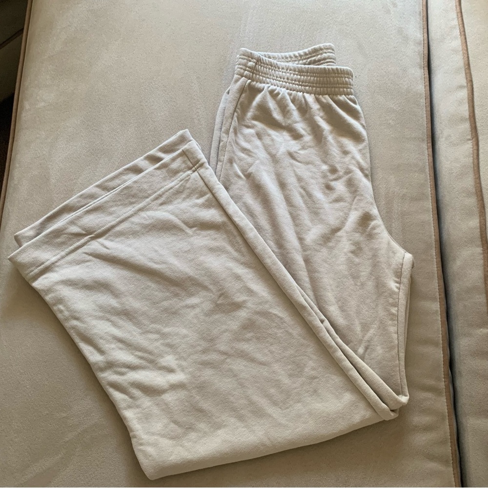Wide leg sweats